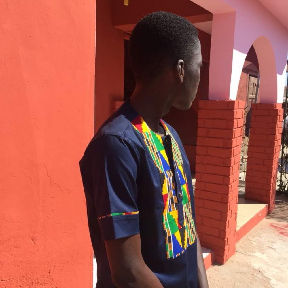 CLEARANCE- African Short-Sleeved Kente Shirt - Picture 2 of 4
